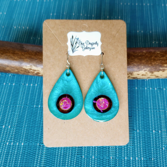 Teardrop shaped earrings