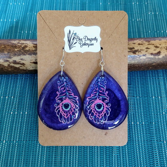 Teardrop shaped earrings